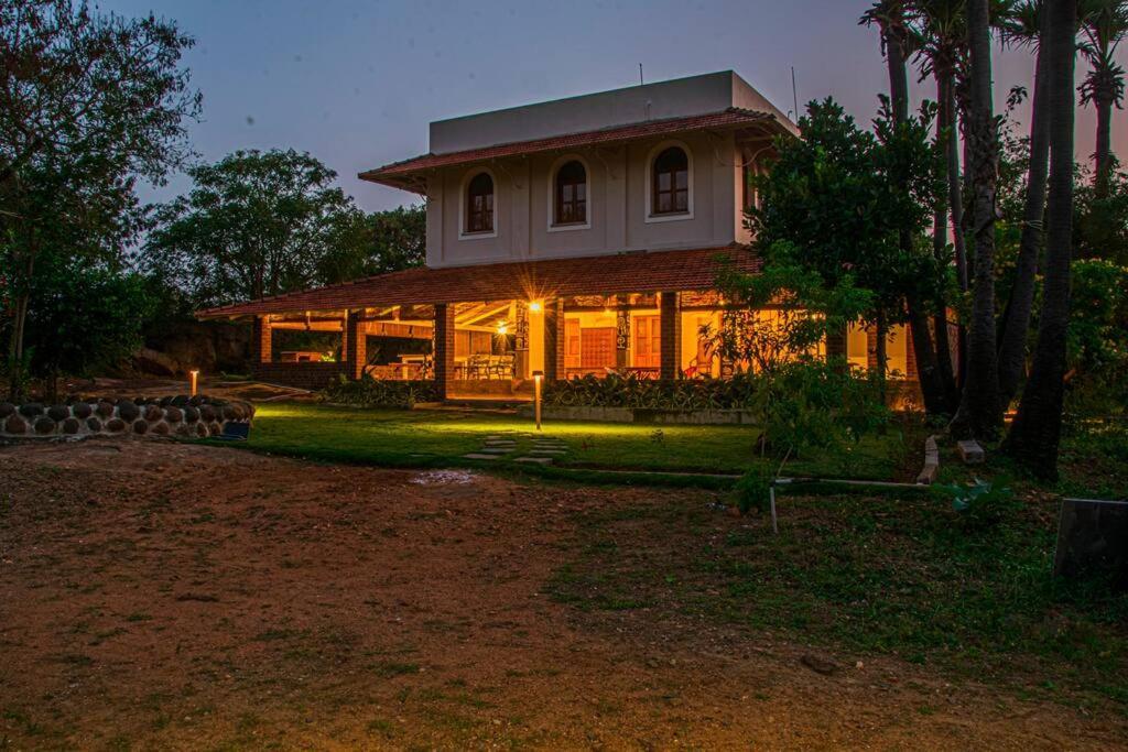 Holy Mountain Villa - Tiruvannāmalai Buitenkant foto